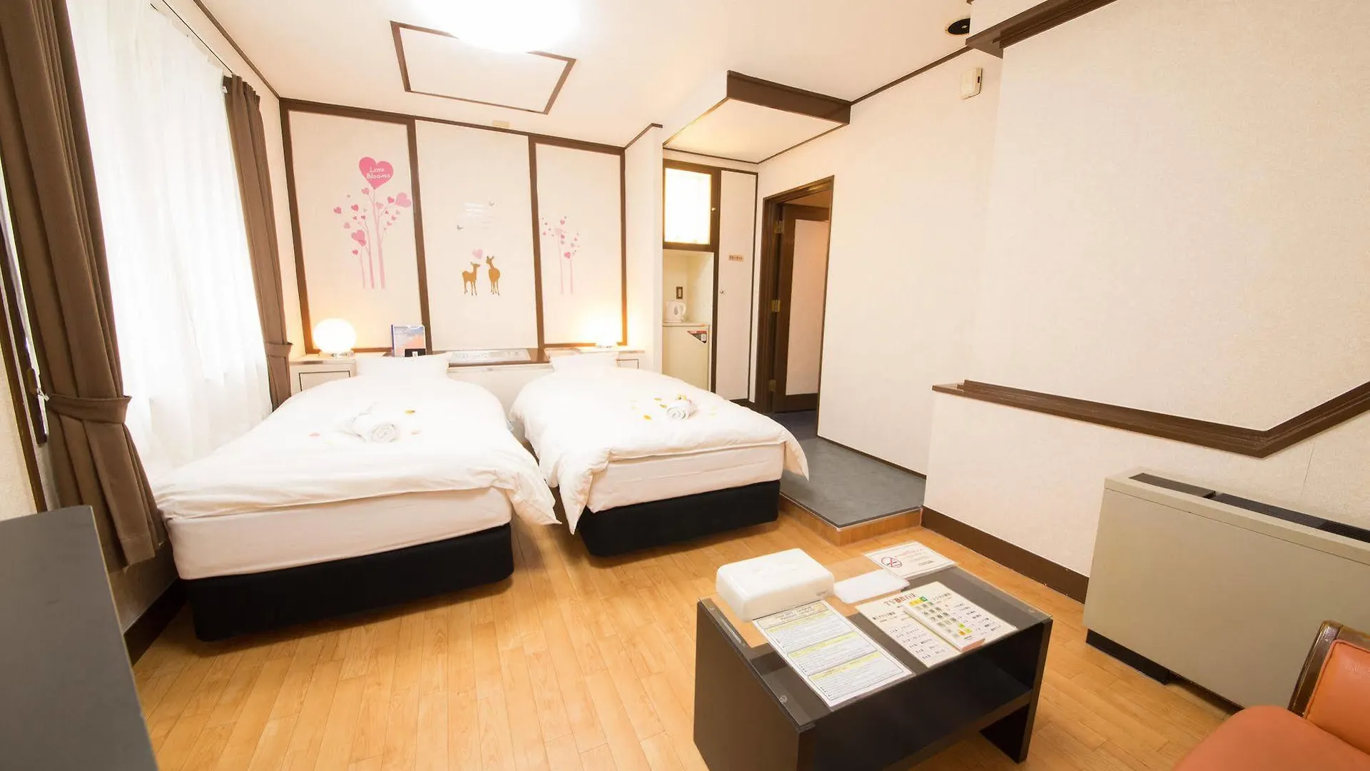 אוסקה Hotel Candy Hall (Adults Only)